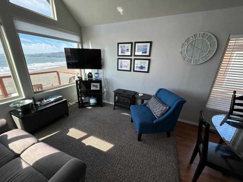 Bungalow - Water Front interior